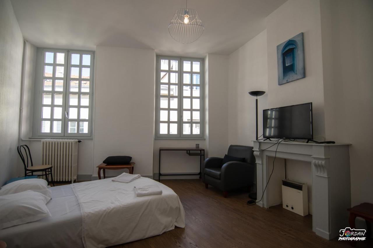 Hyper Centre - 3 Chambres - Gare - Wifi - Cosy بور أو بريس المظهر الخارجي الصورة