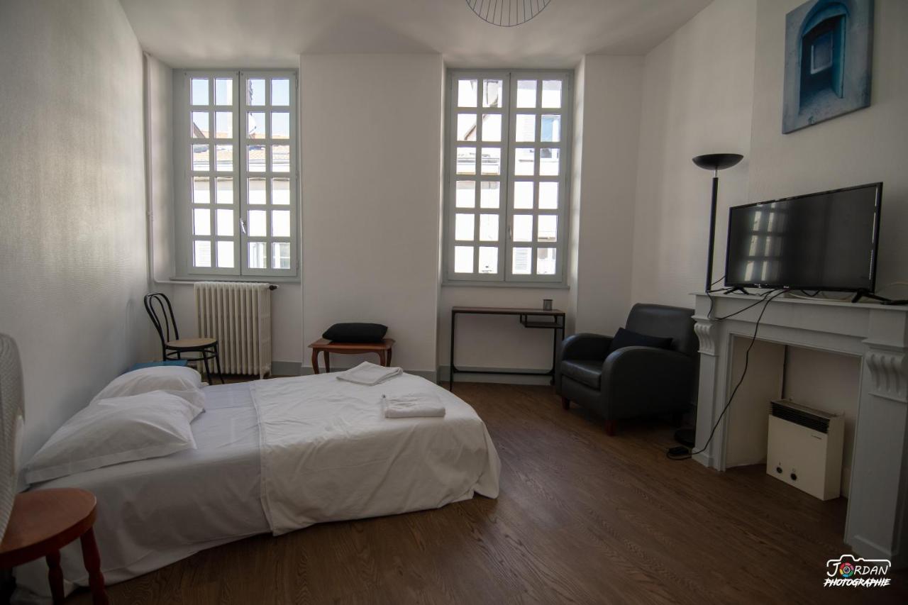 Hyper Centre - 3 Chambres - Gare - Wifi - Cosy بور أو بريس المظهر الخارجي الصورة